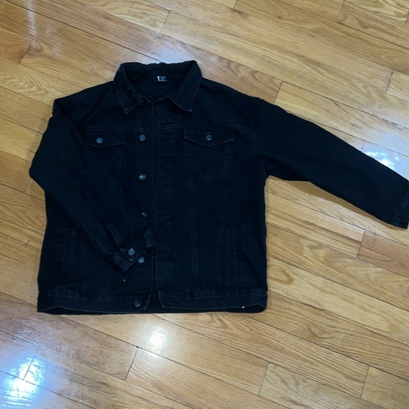 Oversized boxy black jean jacket - Picture 1 of 3